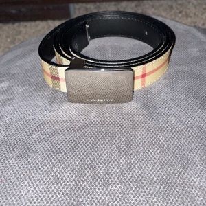 Burberry Belt!!
